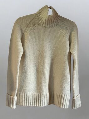 Theory Oversized Brushed Boucle Mock Neck Pullover Sweater in Ivory. Women’s XS